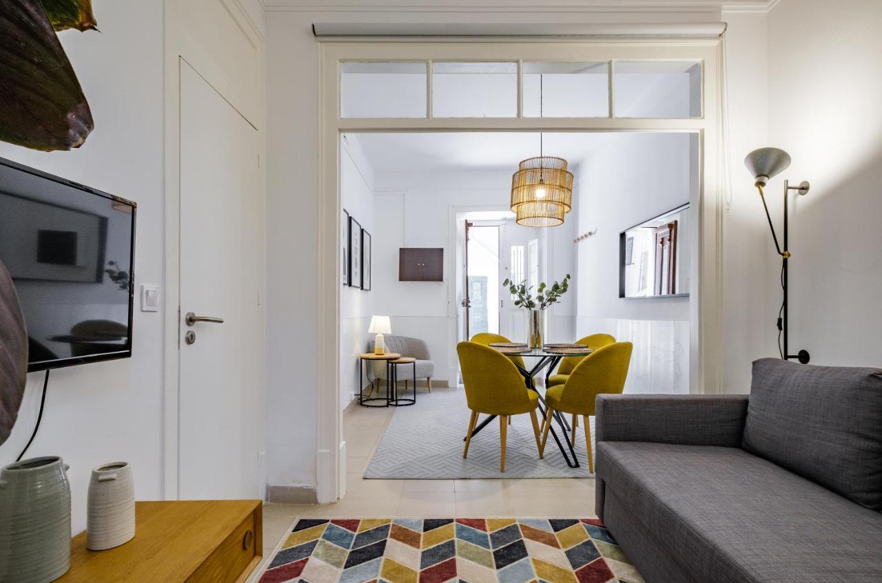 New! Unique 1 Bedroom Apartment- Santa Catarina 42 Lisbon Luaran gambar