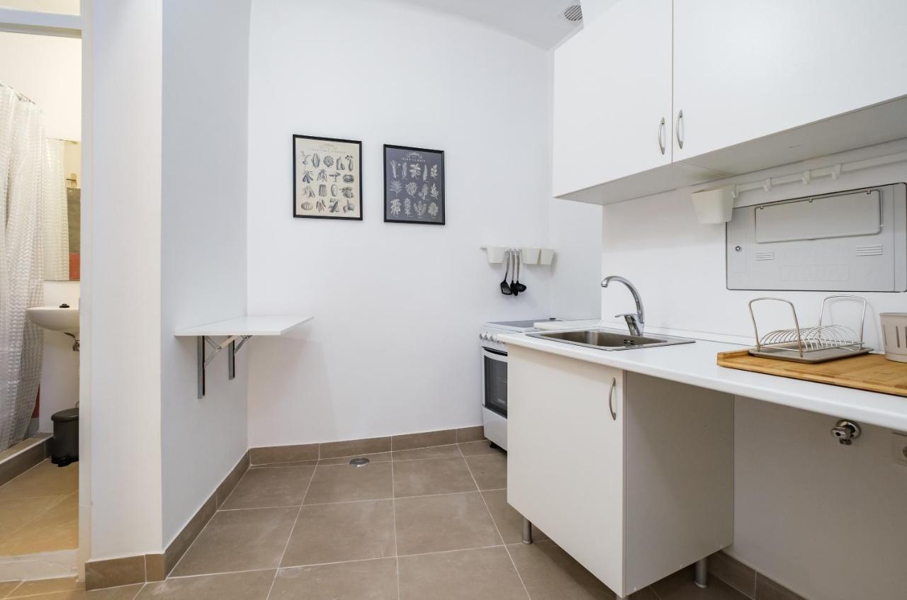 New! Unique 1 Bedroom Apartment- Santa Catarina 42 Lisbon Luaran gambar